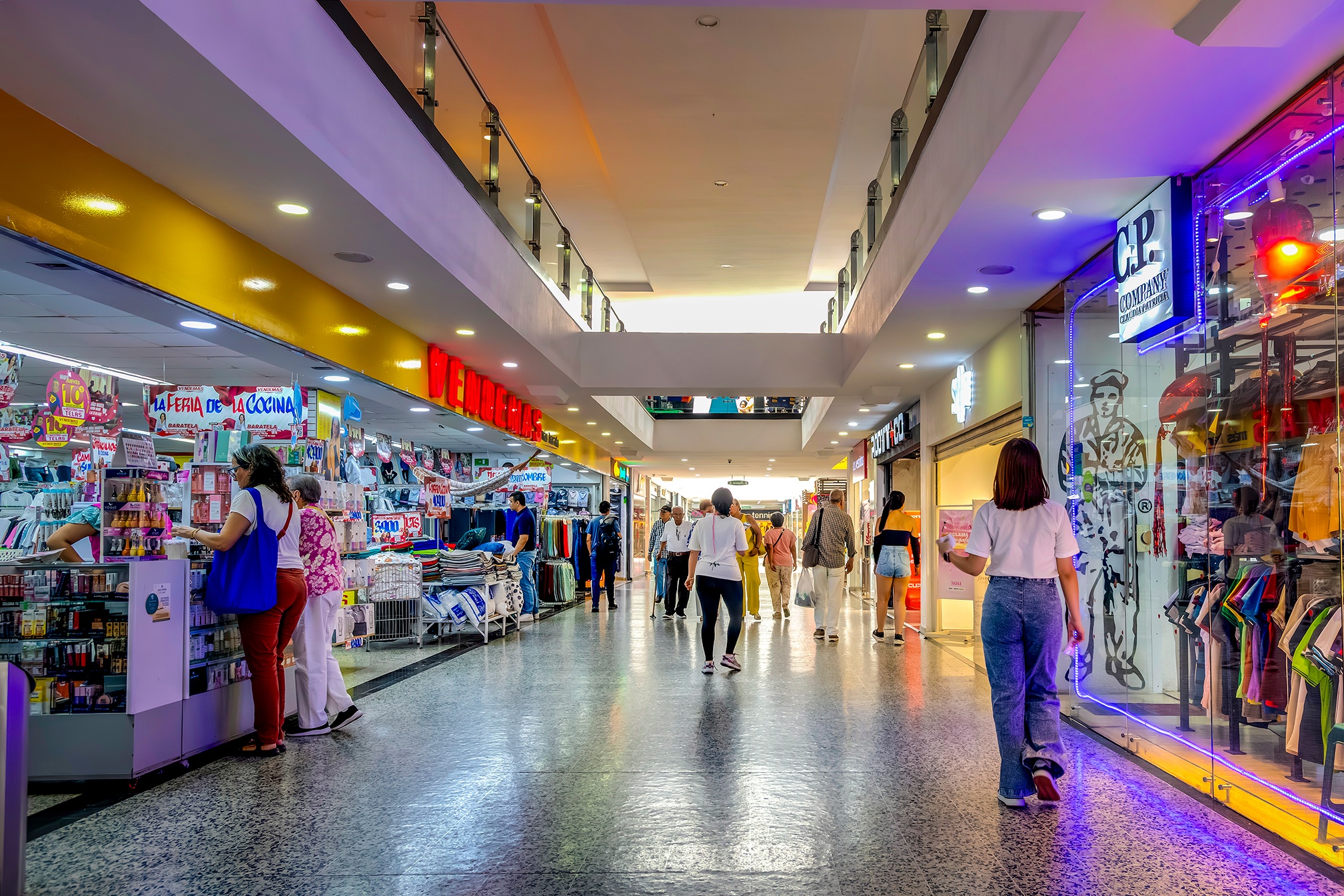 Centro-Comercial-Combeima-Interior-1